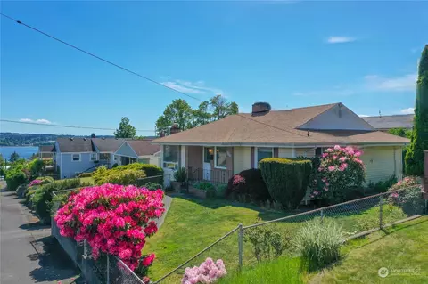 1321 Nipsic Ave, Bremerton, WA 98310
