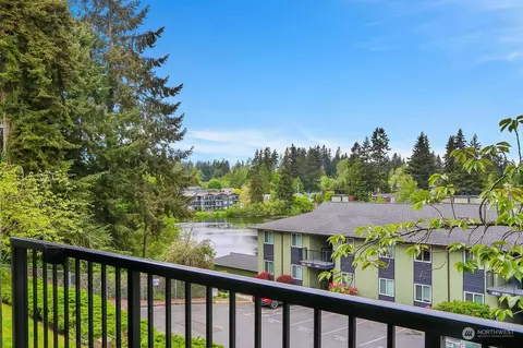 615 75th St SE #D75, Everett, WA 98203