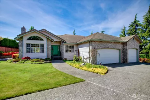 613 Honeysuckle Dr, Mount Vernon, WA 98273