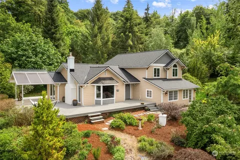 10313 SW 268th St, Vashon, WA 98070