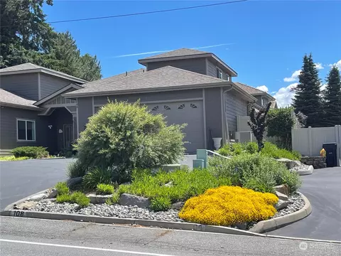 108 19th St NE, East Wenatchee, WA 98802