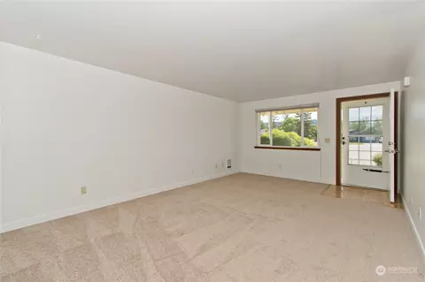 410 Johnson St, Enumclaw, WA 98022 photo 4