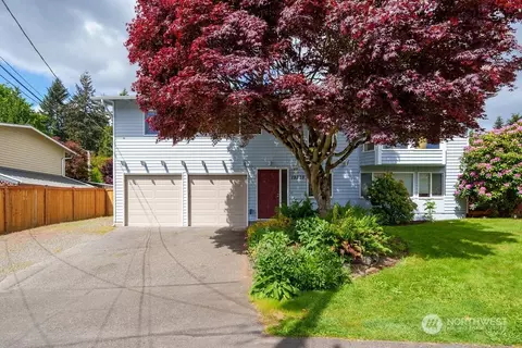 19325 58th Pl NE, Kenmore, WA 98028