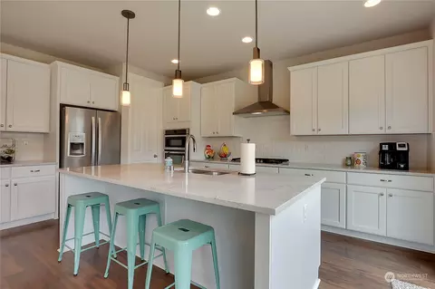 Kitchen - 22509 SE 265th Pl, Maple Valley, WA 98038 photo 2 of 4