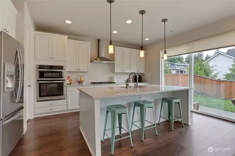 Kitchen - 22509 SE 265th Pl, Maple Valley, WA 98038 photo 3 of 4