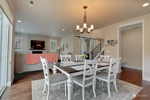 Dining - 22509 SE 265th Pl, Maple Valley, WA 98038 photo 3 of 4