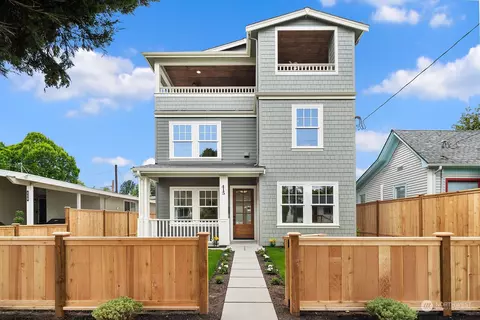 415 31st Ave E, Seattle, WA 98112