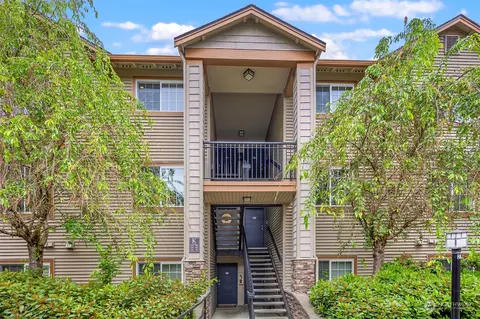 25025 SE Klahanie Blvd #K301, Issaquah, WA 98029