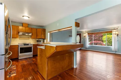 Kitchen - 19522 Winesap Ln, Bothell, WA 98012 photo 1 of 3