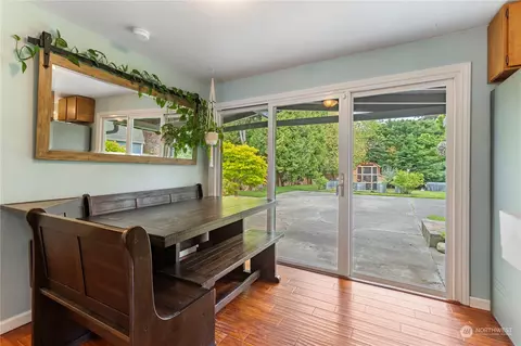 Dining - 19522 Winesap Ln, Bothell, WA 98012 photo 1 of 1