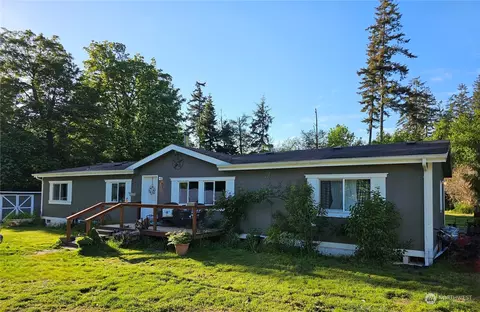 1989 Dragon Dr, Camano Island, WA 98282