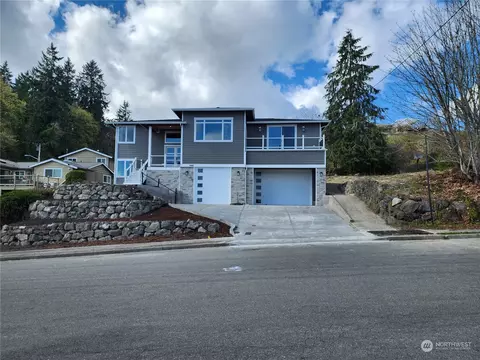 3009 Parklane Dr NE, Bremerton, WA 98310
