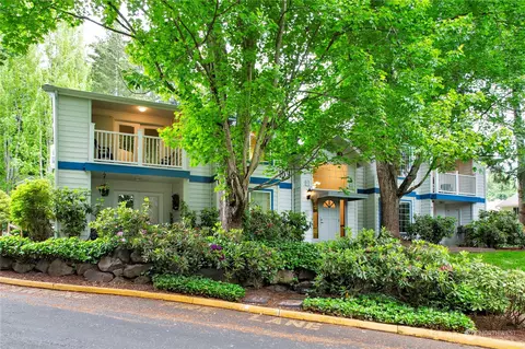 8653 Avondale Rd NE #D-207, Redmond, WA 98052
