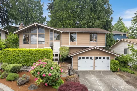 4521 165th Ave NE, Redmond, WA 98052