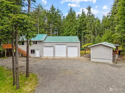 5015 40th St, Seaview, WA 98644