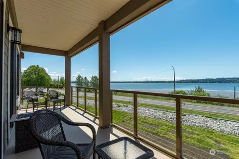 1300 Peace Portal Dr #202, Blaine, WA 98230