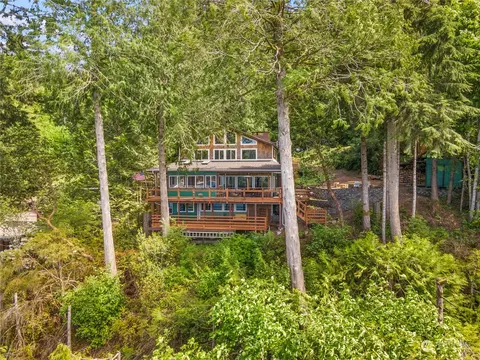 50 E Merrimount Dr, Union, WA 98592