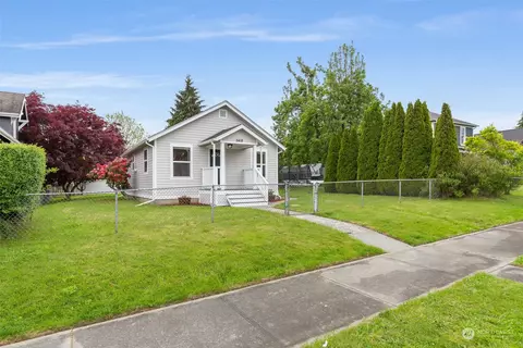 Exterior - 2418 State St, Everett, WA 98201 photo 2 of 5