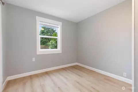 Bedroom - 2418 State St, Everett, WA 98201 photo 3 of 4
