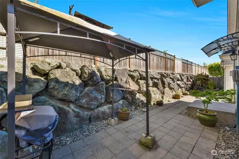 Exterior - 1223 Donovan Ln, Everett, WA 98201 photo 8 of 12