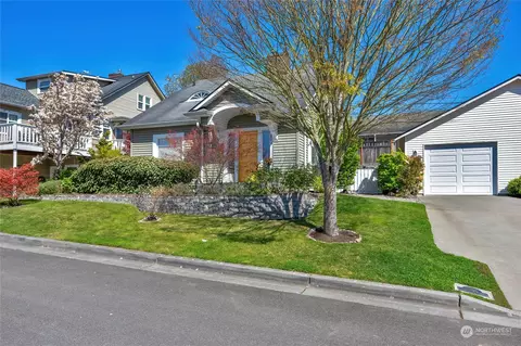 Exterior - 1223 Donovan Ln, Everett, WA 98201 photo 11 of 12