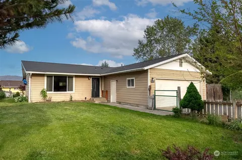 713 Ridge Pl, Omak, WA 98841