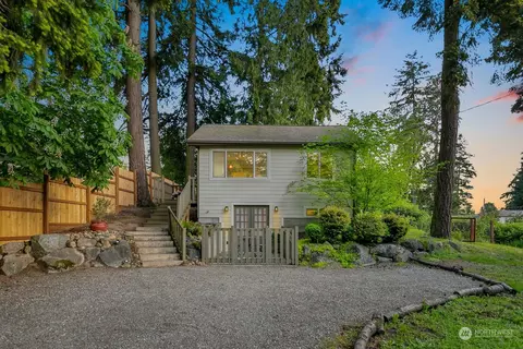 1021 S 124th St, Seattle, WA 98168