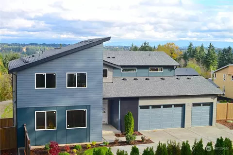 504 SW 365th St #11, Federal Way, WA 98023