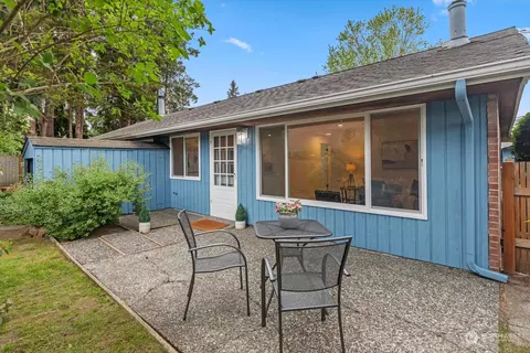 21026 77th Pl W #113, Edmonds, WA 98026