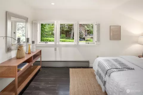 Bedroom - 3330 E John St, Seattle, WA 98112 photo 2 of 2