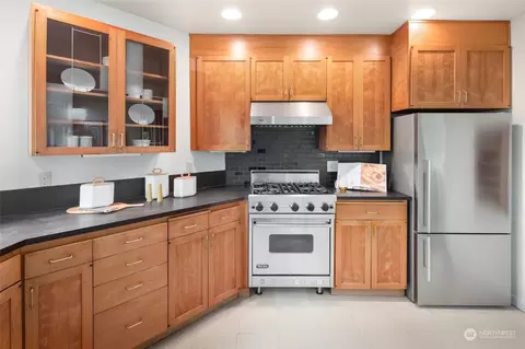 Kitchen - 3330 E John St, Seattle, WA 98112 photo 2 of 2