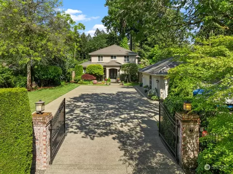 2 Lakeside Country Clb SW, Lakewood, WA 98498
