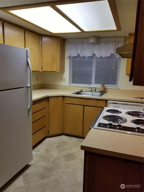 Kitchen - 2733 Initial Pl, Enumclaw, WA 98022 photo 1 of 1