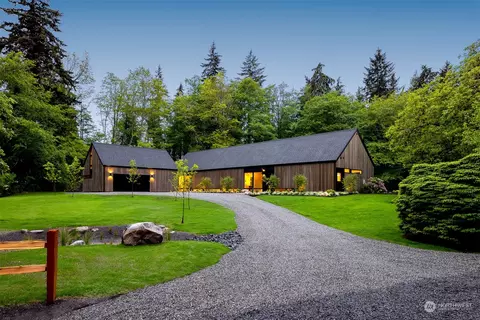 13189 N Madison Ave, Bainbridge Island, WA 98110