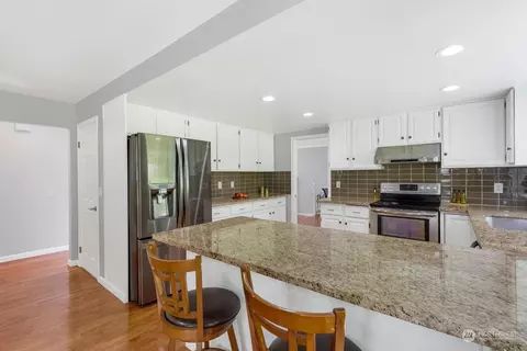 Kitchen - 17218 3rd Ave SE, Bothell, WA 98012 photo 2 of 3