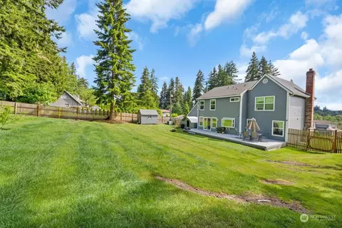 Exterior - 17218 3rd Ave SE, Bothell, WA 98012 photo 6 of 7