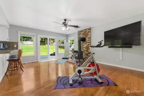 Living - 17218 3rd Ave SE, Bothell, WA 98012 photo 1 of 3