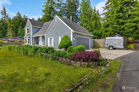 Exterior - 17218 3rd Ave SE, Bothell, WA 98012 photo 2 of 7
