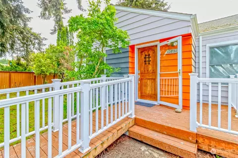 10731 15th Ave NE, Seattle, WA 98125