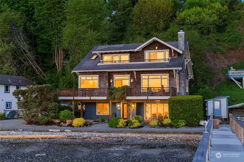 10989 Rolling Bay Walk NE, Bainbridge Island, WA 98110