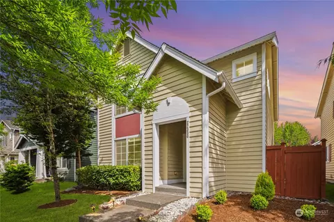 22336 NE 100th Way, Redmond, WA 98053