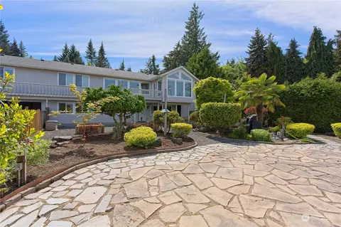 1613 E 5th St, Port Angeles, WA 98362