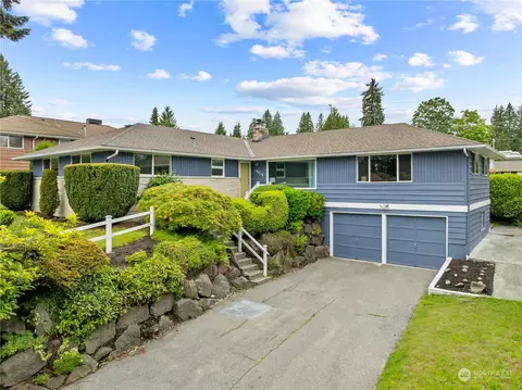 10616 NE 194th St, Bothell, WA 98011