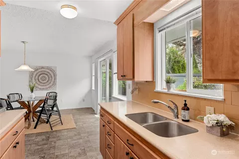 10616 NE 194th St, Bothell, WA 98011 photo 10
