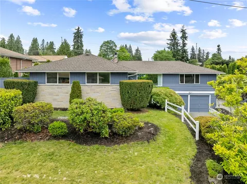 10616 NE 194th St, Bothell, WA 98011 photo 2