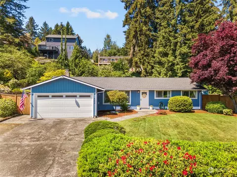 4608 Alameda Ave W, University Place, WA 98466