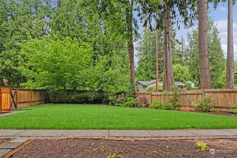 Exterior - 19910 96th Ave NE, Bothell, WA 98011 photo 7 of 11