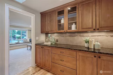 Entry Way - 19910 96th Ave NE, Bothell, WA 98011 photo 2 of 3