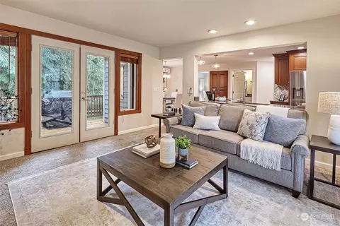 Living - 19910 96th Ave NE, Bothell, WA 98011 photo 2 of 5
