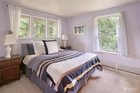Bedroom - 19910 96th Ave NE, Bothell, WA 98011 photo 3 of 4